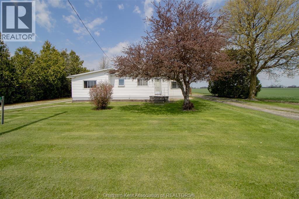 7621 Langstaff Line, Wallaceburg, Ontario  N8A 4L1 - Photo 3 - 26008872