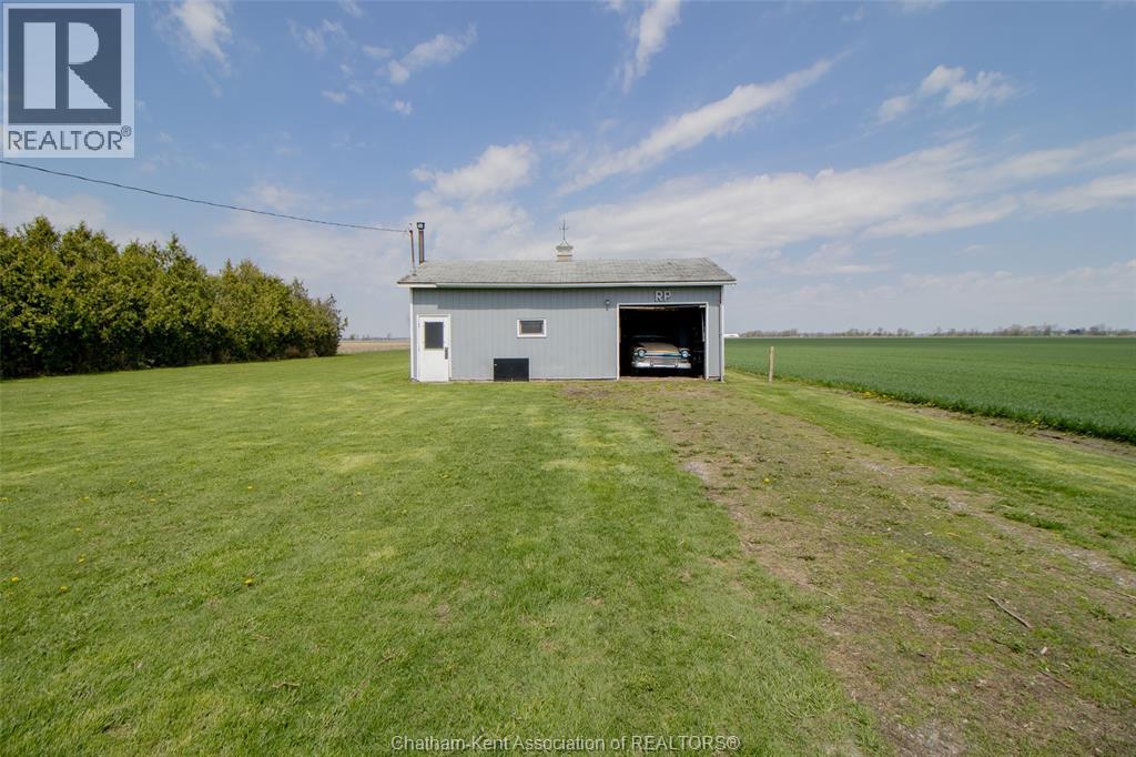 7621 Langstaff Line, Wallaceburg, Ontario  N8A 4L1 - Photo 5 - 26008872