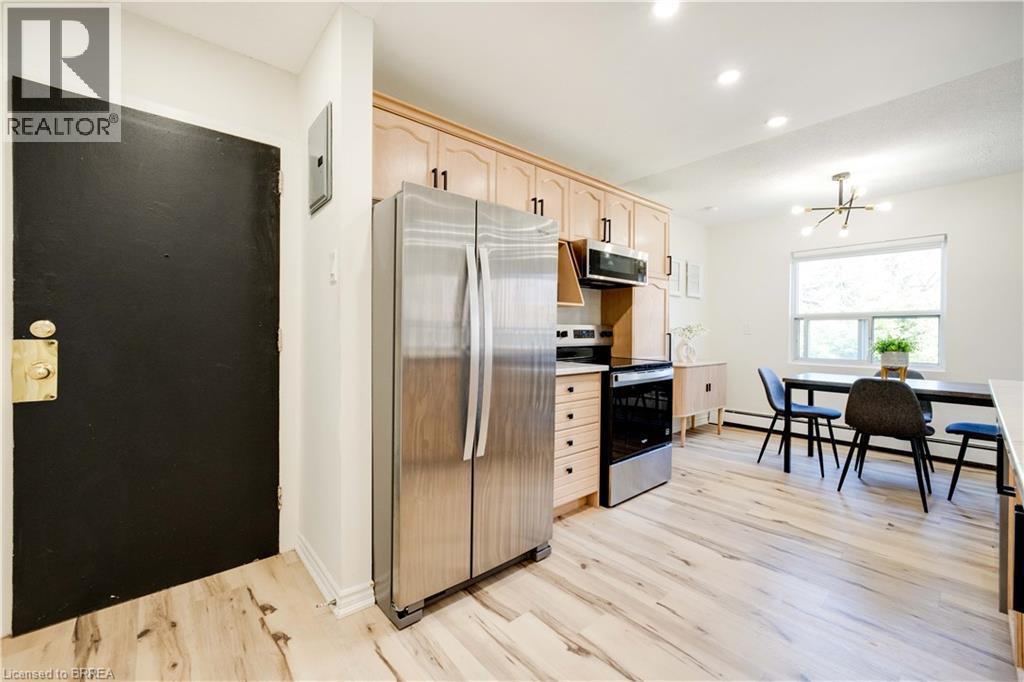 608 Grey Street Unit# 4, Brantford, Ontario  N3S 4Y1 - Photo 3 - 40820331