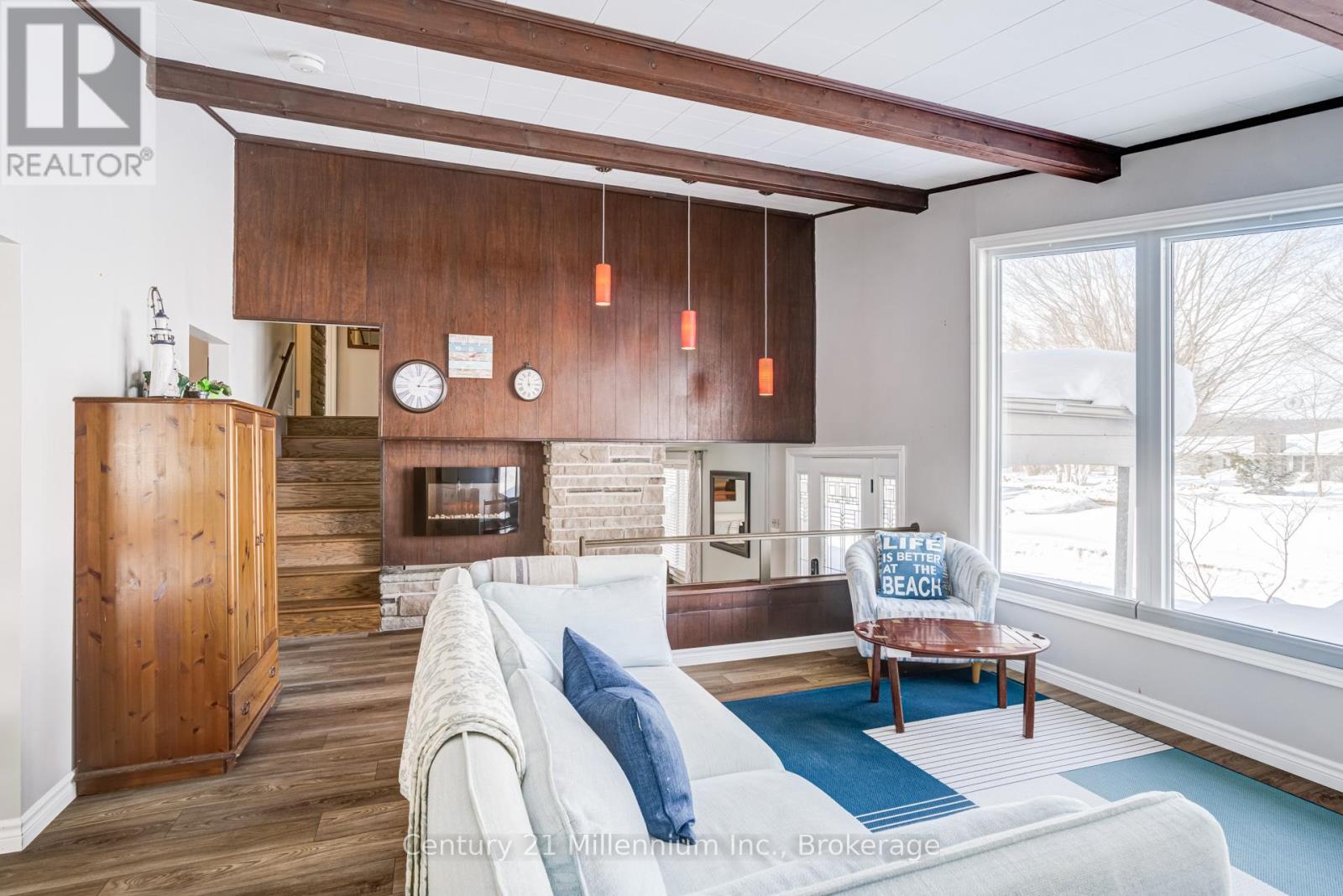 537 George Street, South Bruce Peninsula, Ontario  N0H 2T0 - Photo 17 - X12835918