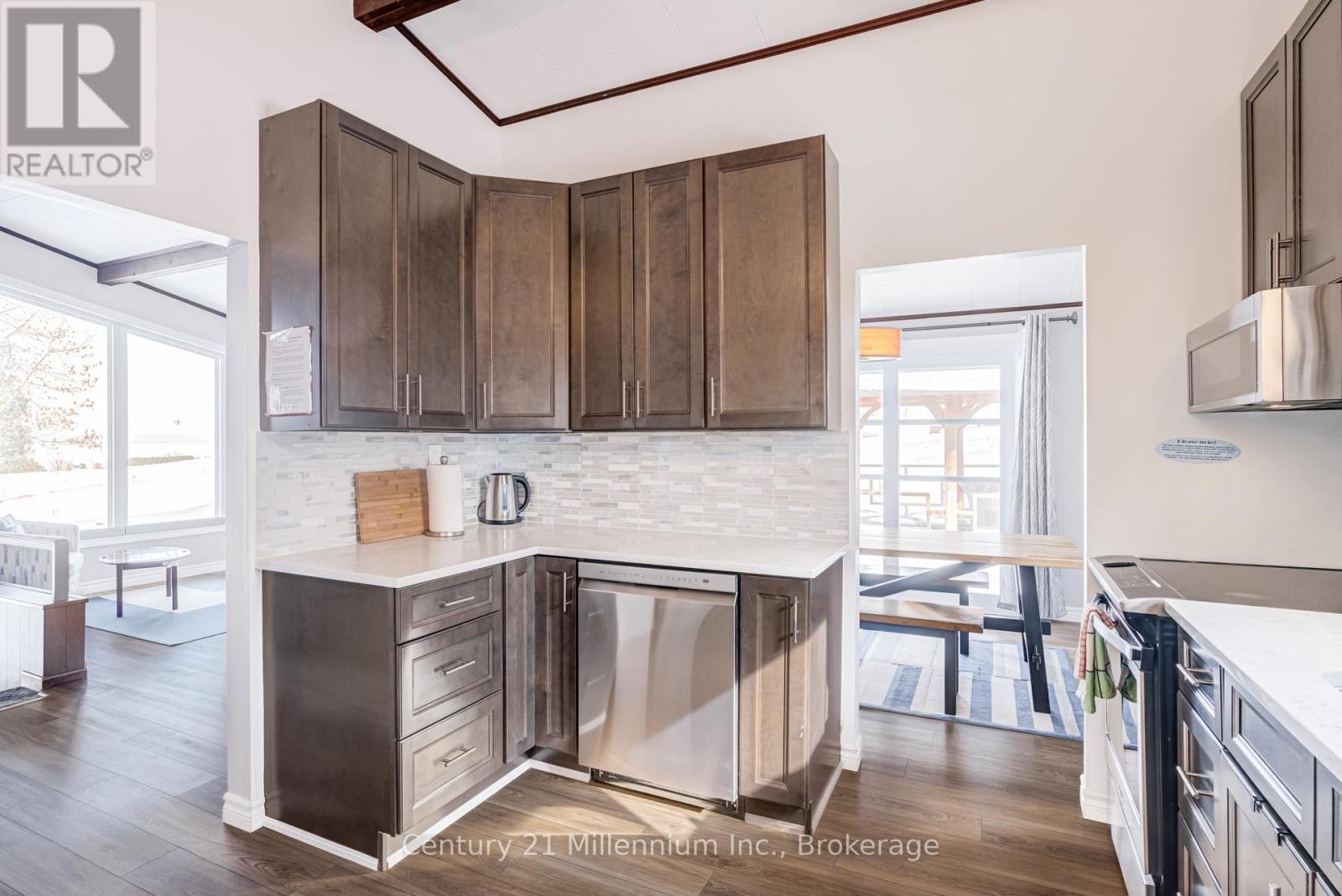 537 George Street, South Bruce Peninsula, Ontario  N0H 2T0 - Photo 30 - X12835918