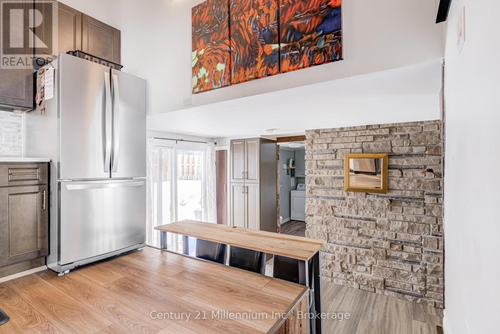 537 George Street, South Bruce Peninsula, Ontario  N0H 2T0 - Photo 33 - X12835918