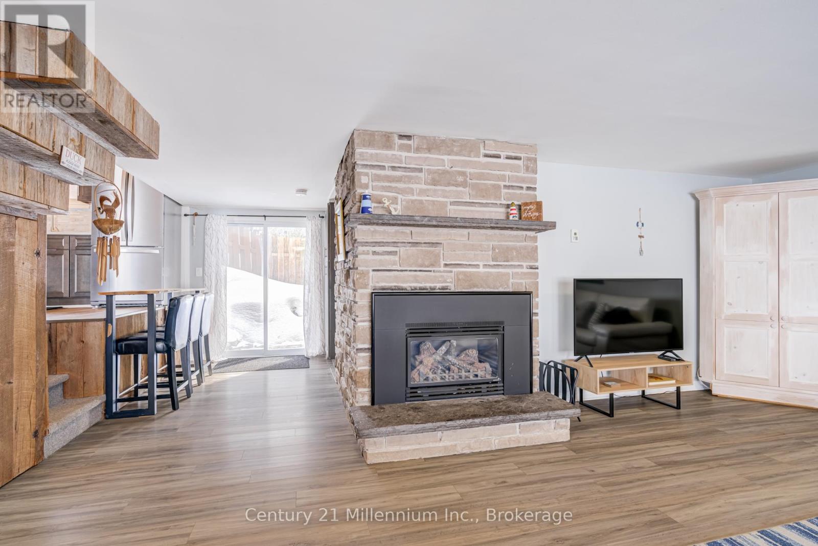 537 George Street, South Bruce Peninsula, Ontario  N0H 2T0 - Photo 39 - X12835918