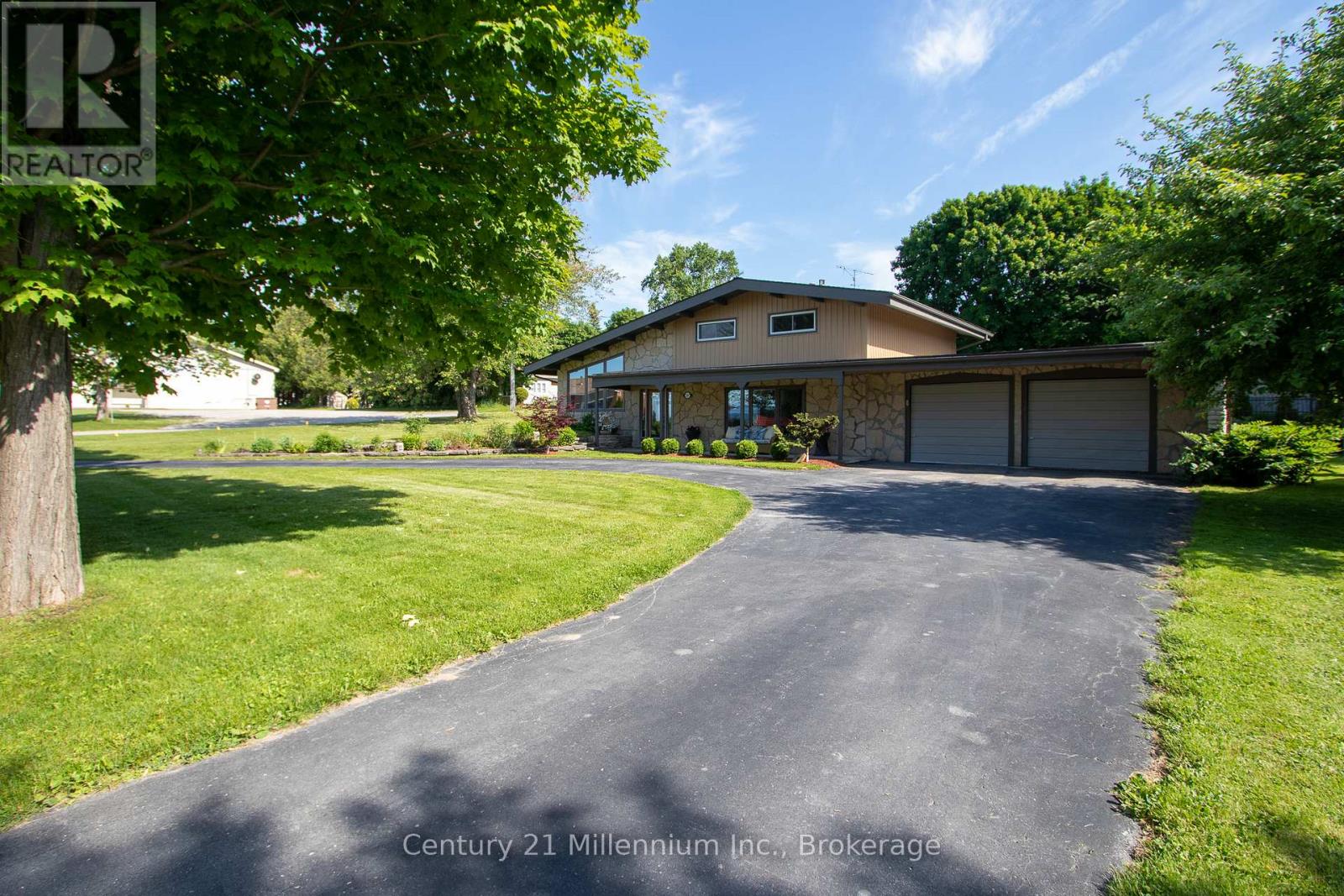 537 George Street, South Bruce Peninsula, Ontario  N0H 2T0 - Photo 7 - X12835918