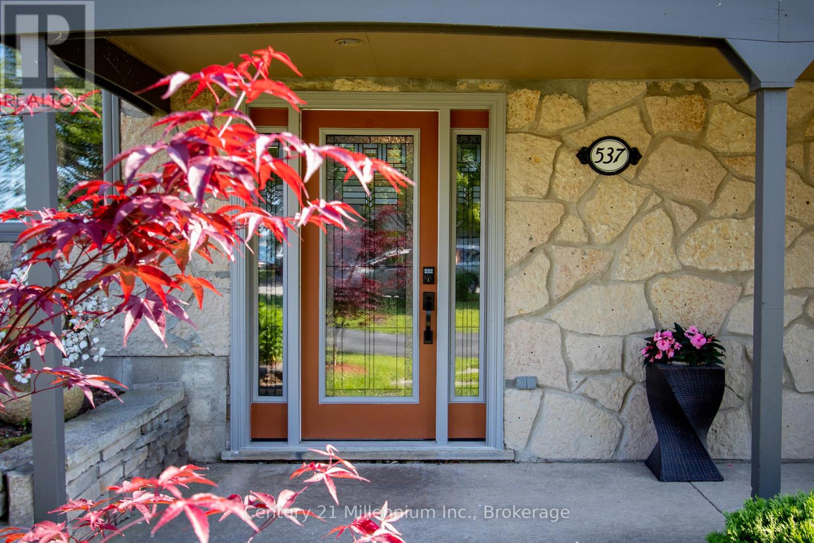 537 George Street, South Bruce Peninsula, Ontario  N0H 2T0 - Photo 8 - X12835918