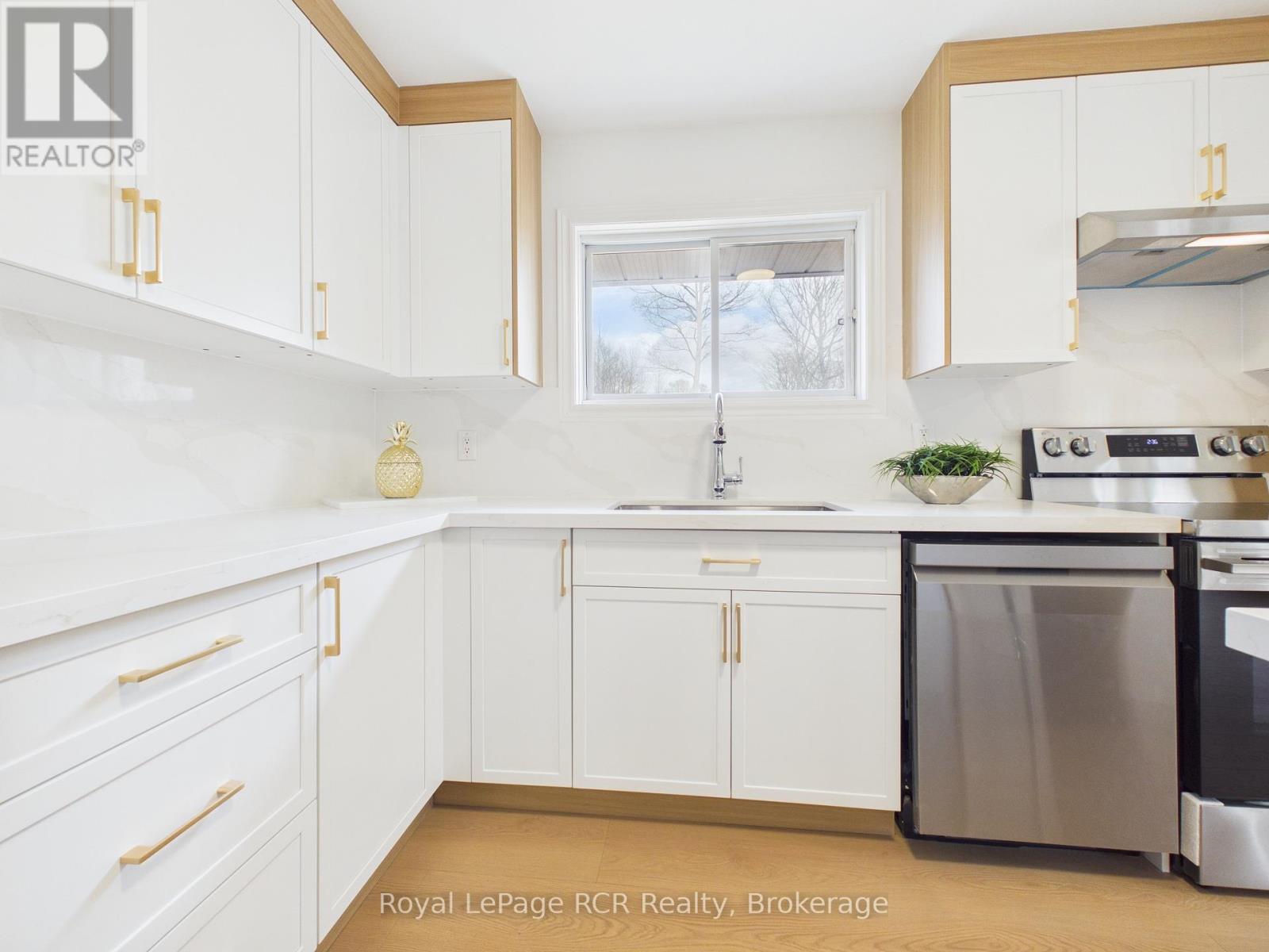 43 Graham Crescent, South Bruce Peninsula, Ontario  N0H 2G0 - Photo 13 - X13047628