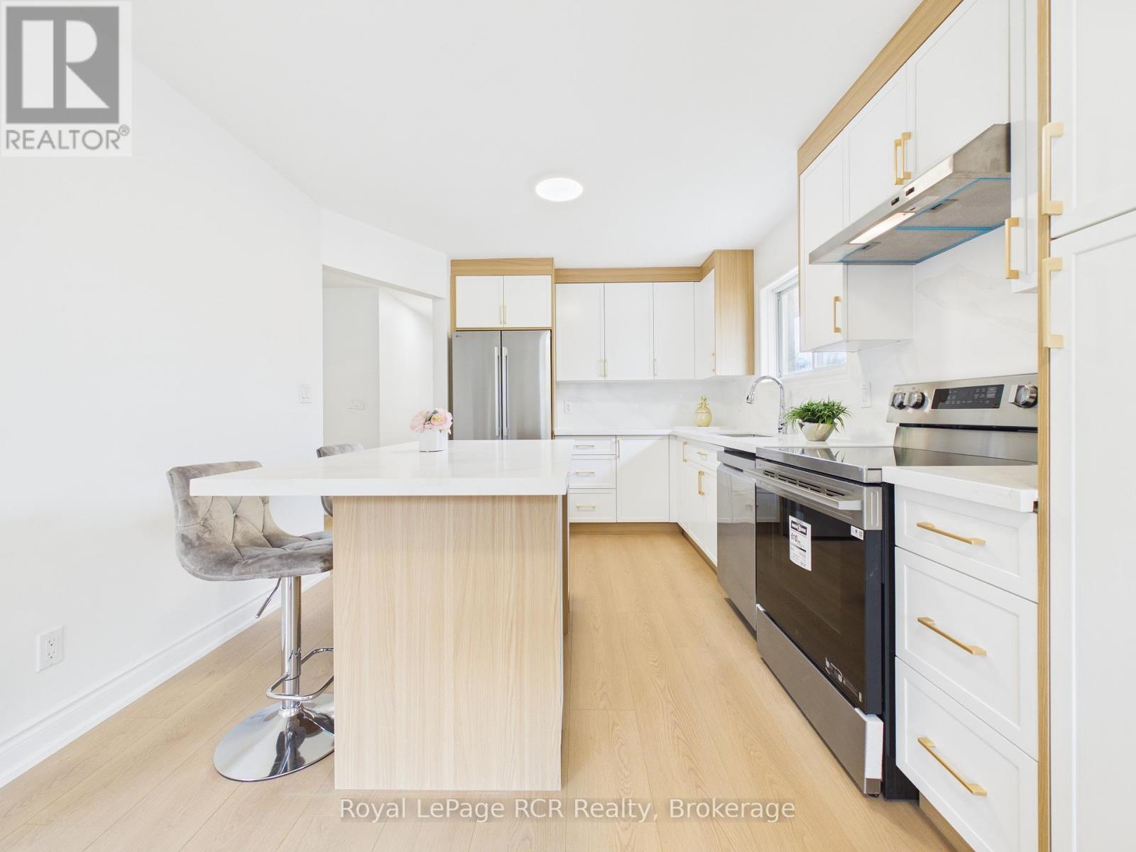 43 Graham Crescent, South Bruce Peninsula, Ontario  N0H 2G0 - Photo 12 - X13047628