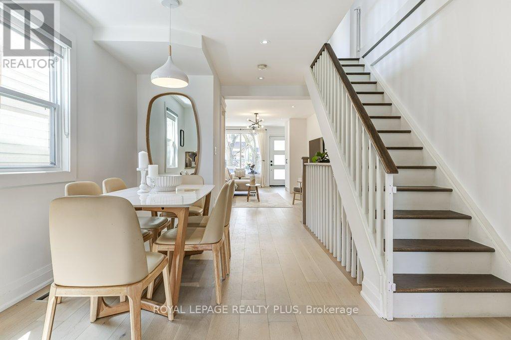 55 Rhodes Avenue, Toronto, Ontario  M4L 2Z8 - Photo 11 - E13057220