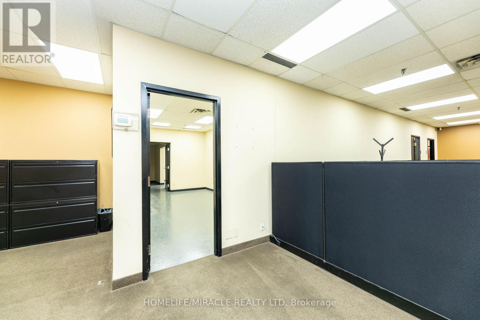 11 Automatic Road E, Brampton, Ontario  L6S 4K6 - Photo 14 - W13061758