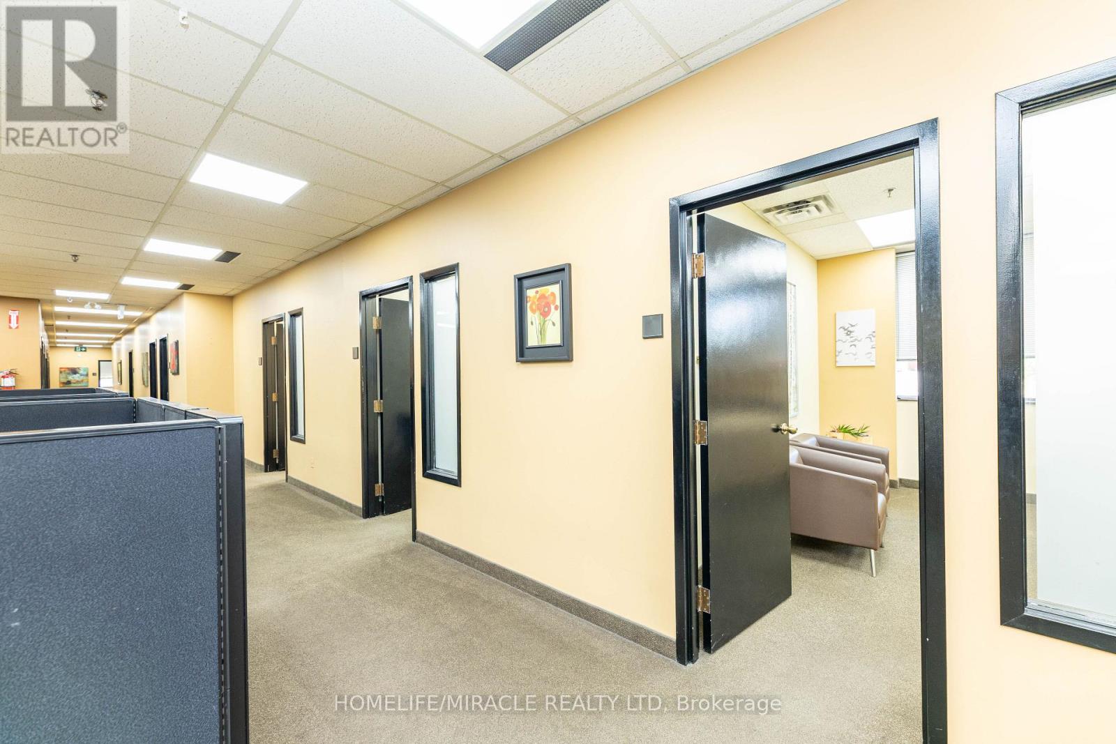 11 Automatic Road E, Brampton, Ontario  L6S 4K6 - Photo 22 - W13061758