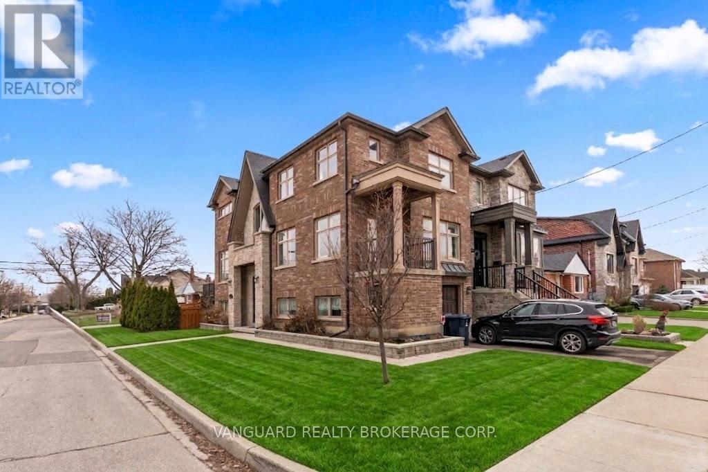 106 St. George Street, Toronto, Ontario  M8Z 3Y7 - Photo 3 - W13061812