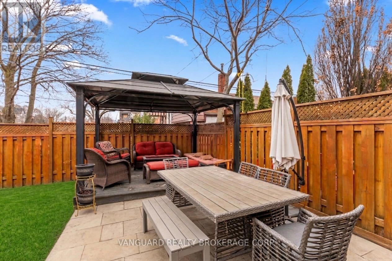 106 St. George Street, Toronto, Ontario  M8Z 3Y7 - Photo 34 - W13061812