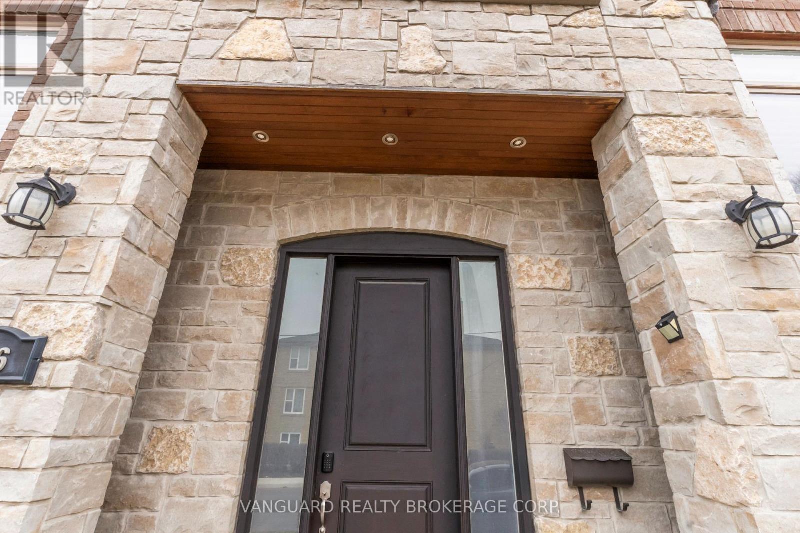 106 St. George Street, Toronto, Ontario  M8Z 3Y7 - Photo 4 - W13061812