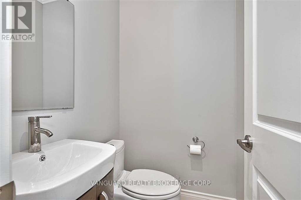 106 St. George Street, Toronto, Ontario  M8Z 3Y7 - Photo 9 - W13061812