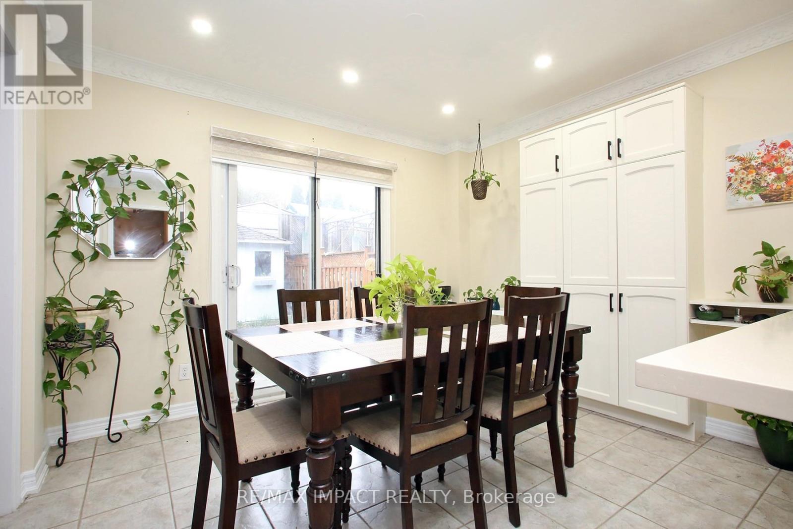 7303 Lantern Fly Hollow, Mississauga, Ontario  L5W 1K3 - Photo 10 - W13061926