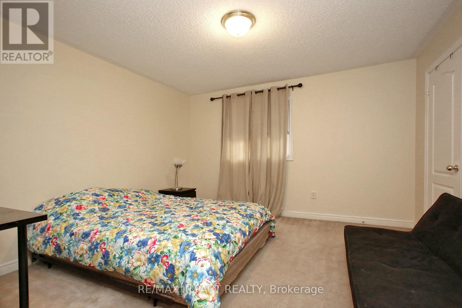 7303 Lantern Fly Hollow, Mississauga, Ontario  L5W 1K3 - Photo 17 - W13061926
