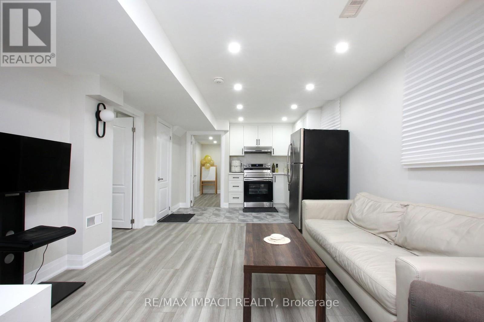 7303 Lantern Fly Hollow, Mississauga, Ontario  L5W 1K3 - Photo 21 - W13061926
