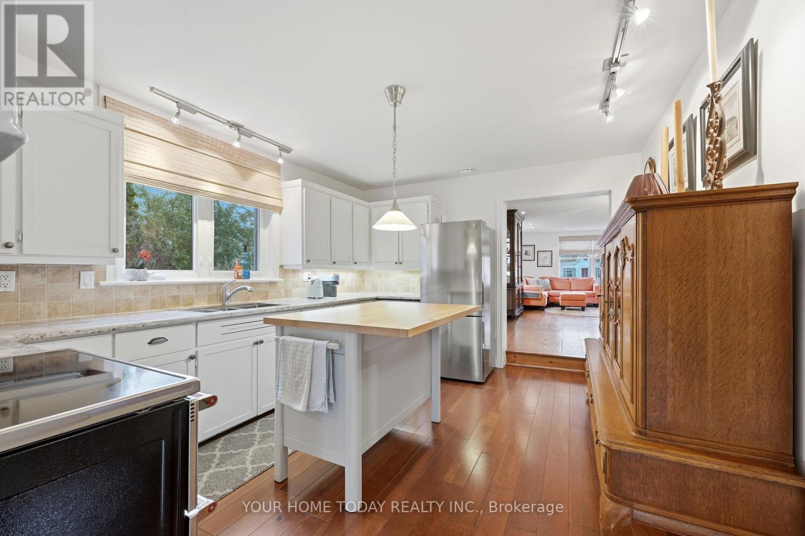 36 Queen Street, Halton Hills, Ontario  L7G 2E6 - Photo 12 - W13062040