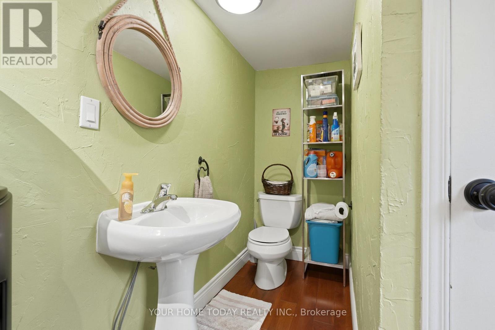 36 Queen Street, Halton Hills, Ontario  L7G 2E6 - Photo 17 - W13062040