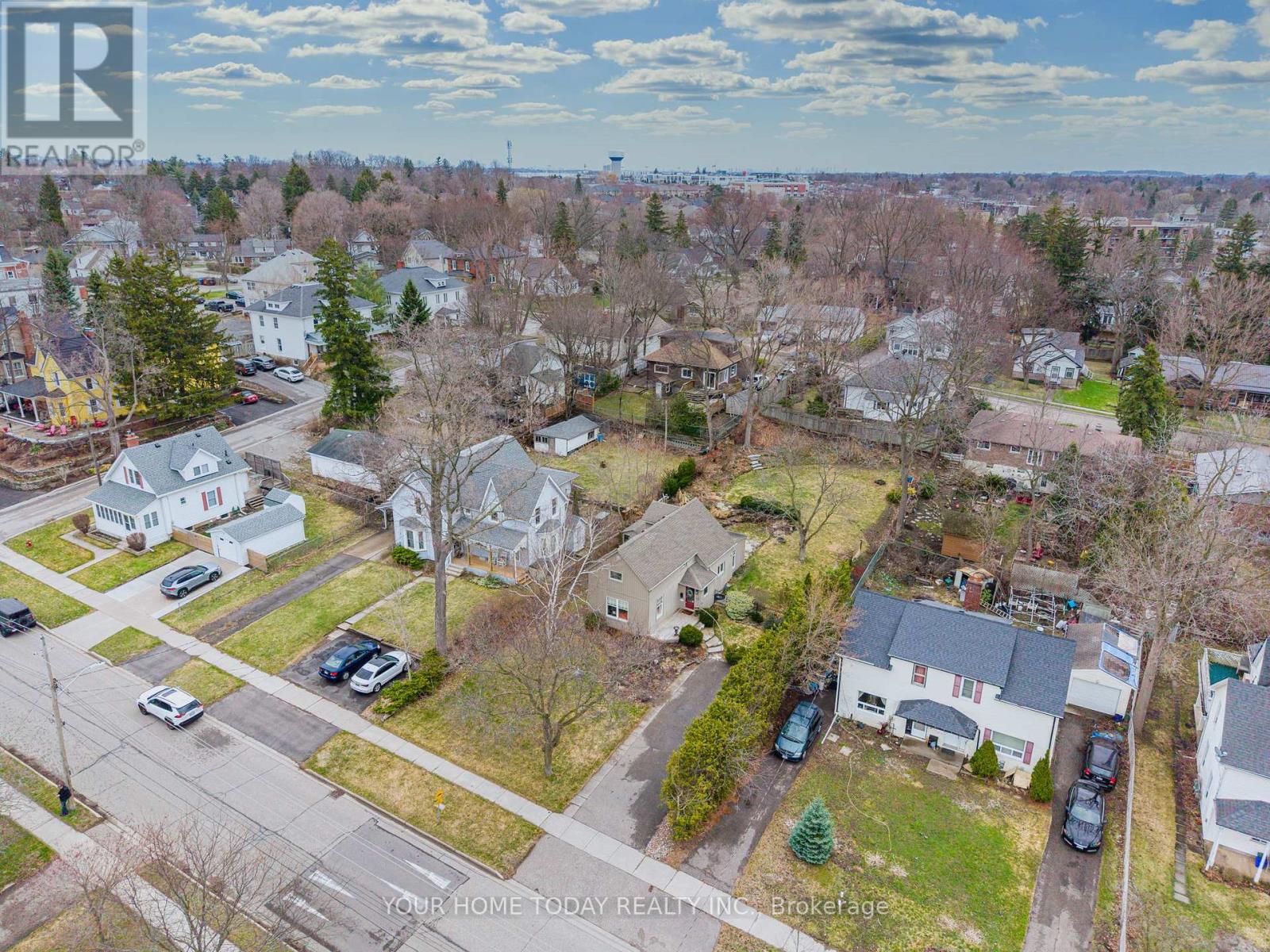 36 Queen Street, Halton Hills, Ontario  L7G 2E6 - Photo 2 - W13062040