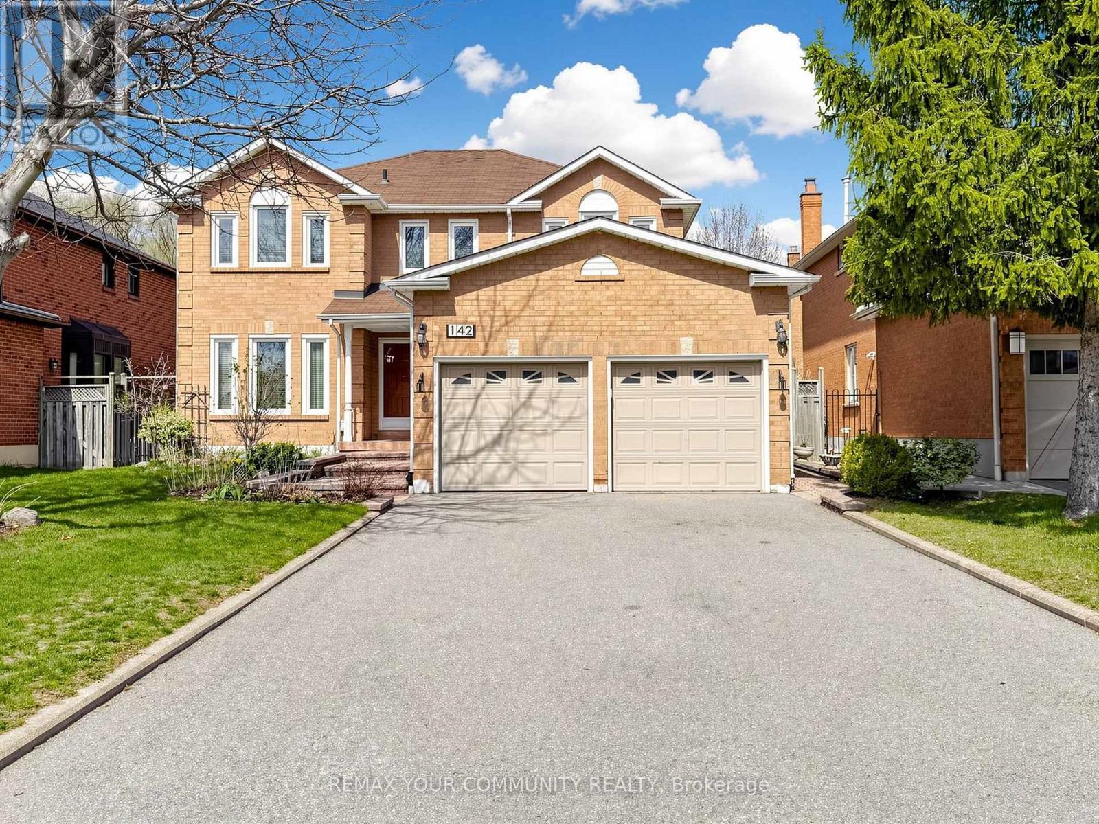 142 WATERSIDE CRESCENT, Vaughan, Ontario