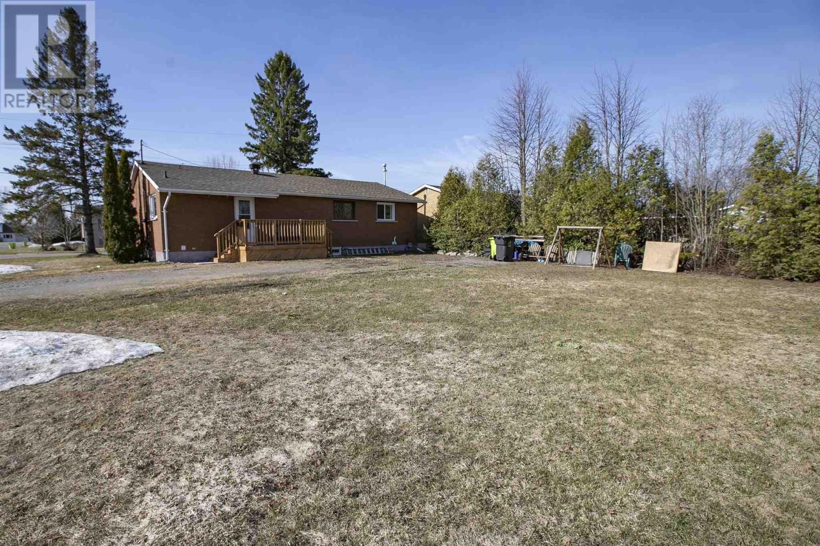 2 Winfield Dr, Sault Ste. Marie, Ontario  P6C 2M9 - Photo 7 - SM260779
