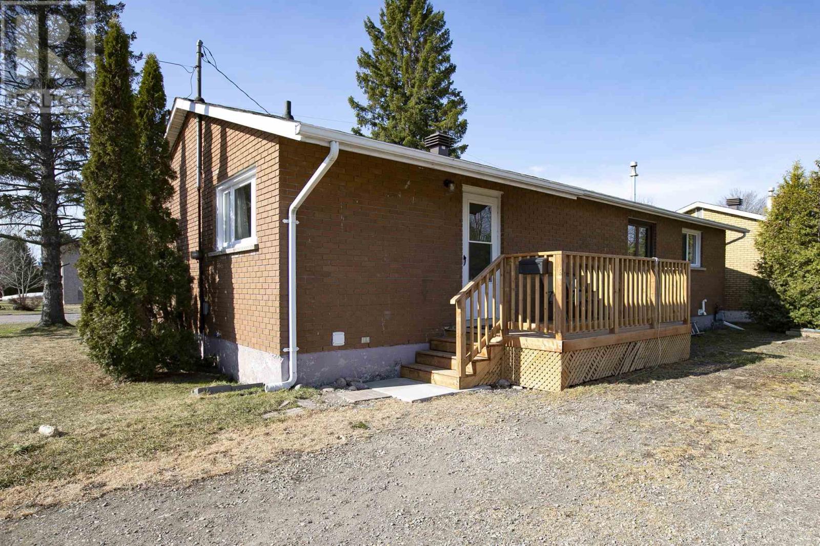 2 Winfield Dr, Sault Ste. Marie, Ontario  P6C 2M9 - Photo 9 - SM260779