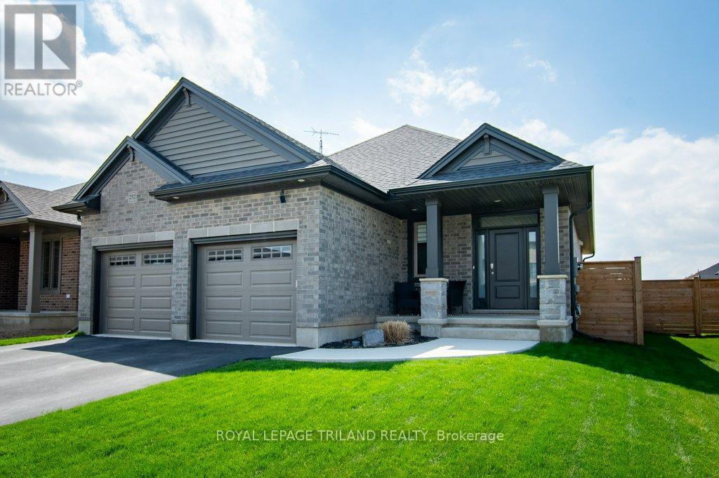 252 RENAISSANCE DRIVE, St. Thomas, Ontario