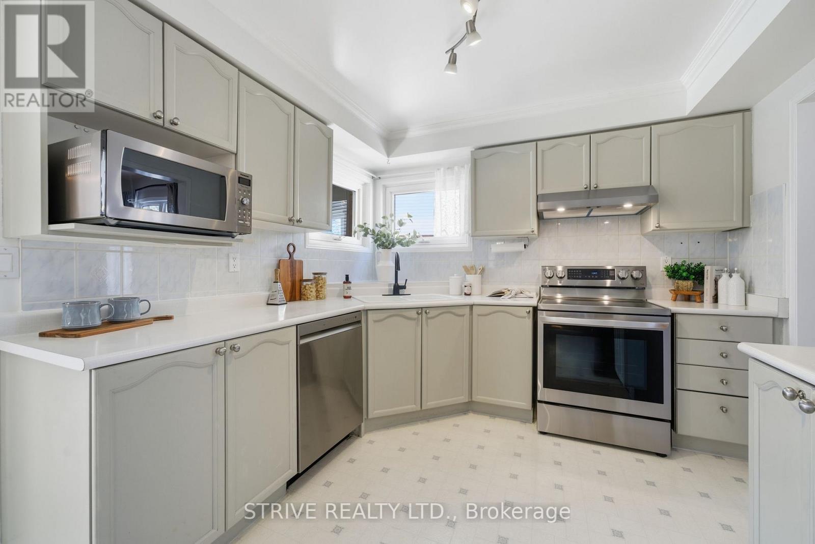 705 Carlisle Street, Cobourg, Ontario  K9A 5E4 - Photo 9 - X12819704