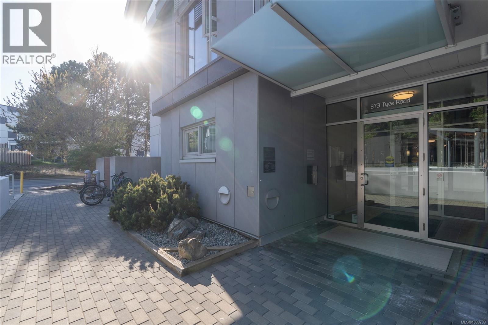 803 373 Tyee Rd, Victoria, British Columbia  V9A 0B3 - Photo 31 - 1033733