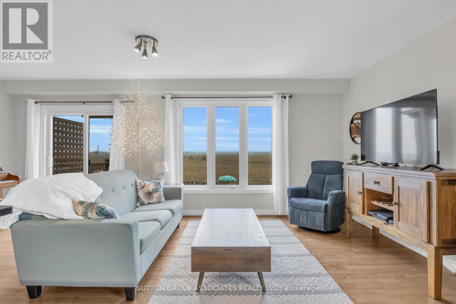 166 Maple Street, Mapleton, Ontario  N0G 1P0 - Photo 12 - X13061792