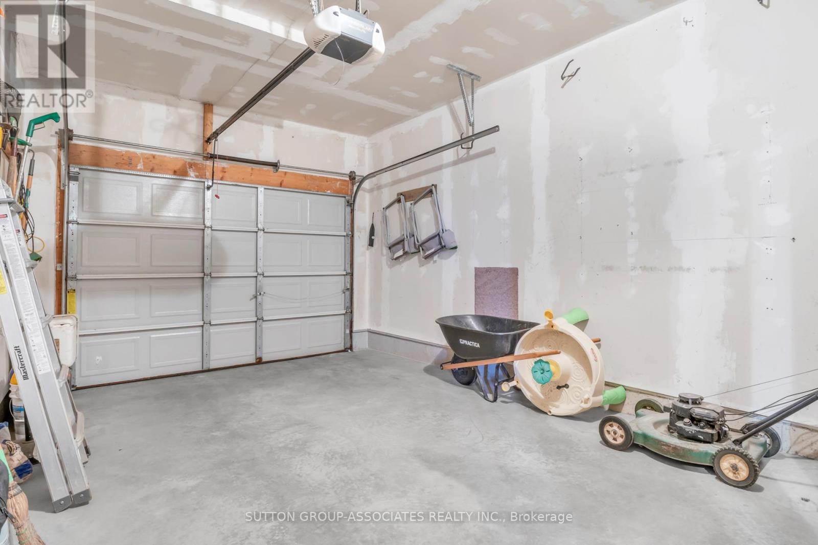 166 Maple Street, Mapleton, Ontario  N0G 1P0 - Photo 31 - X13061792