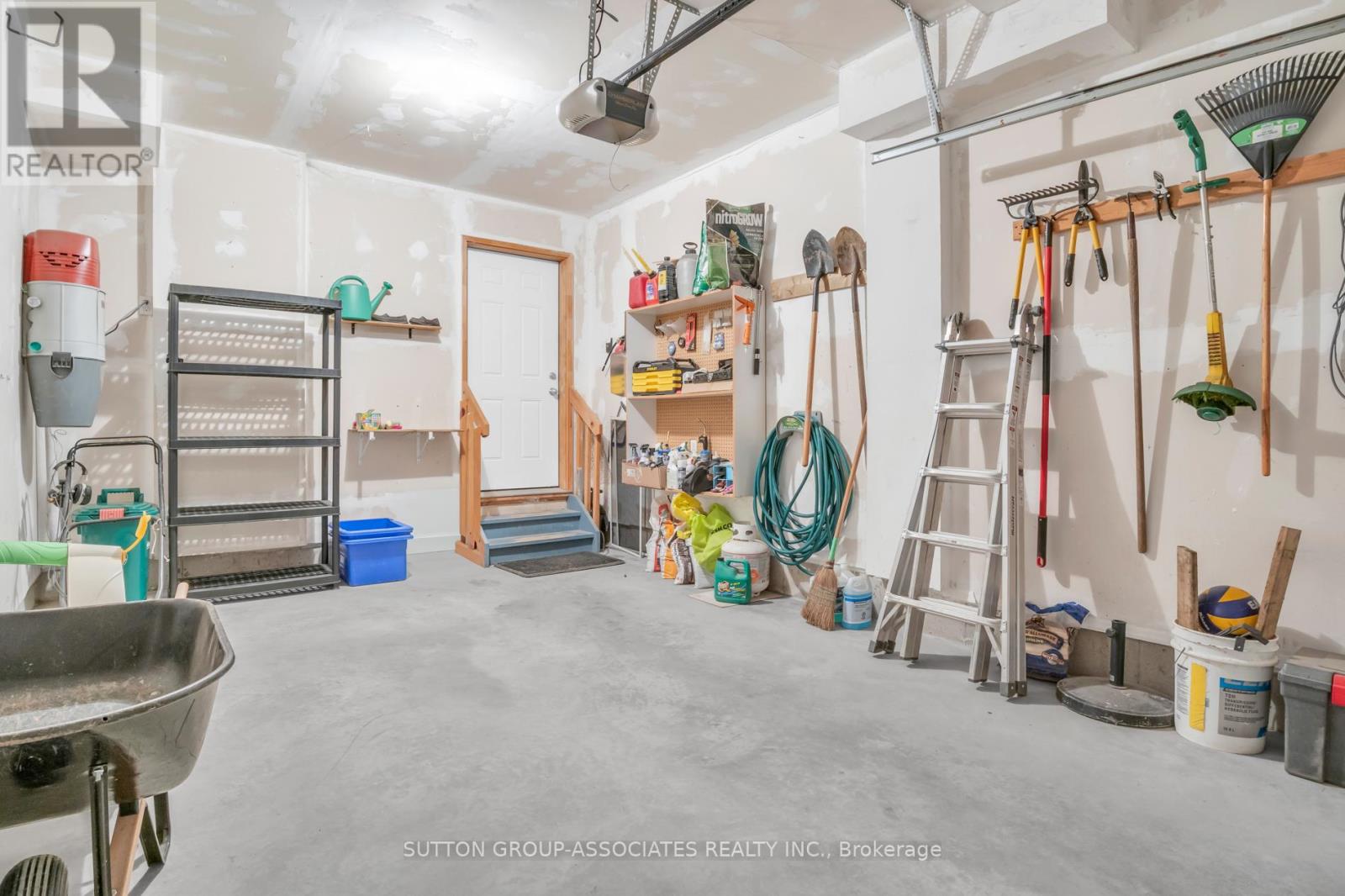 166 Maple Street, Mapleton, Ontario  N0G 1P0 - Photo 48 - X13061792