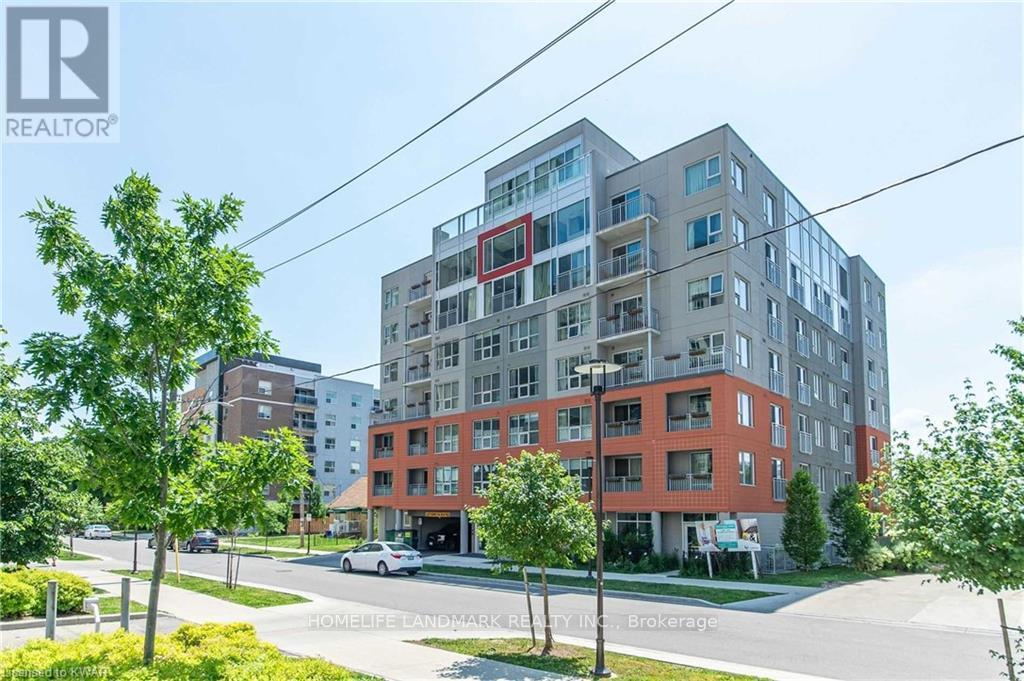 312 - 321 Spruce Street, Waterloo, Ontario  N2L 0G4 - Photo 1 - X13062008