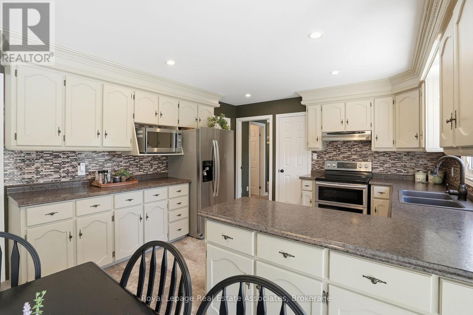 1 Meander Close, Hamilton, Ontario  L0R 1H1 - Photo 16 - X13062066