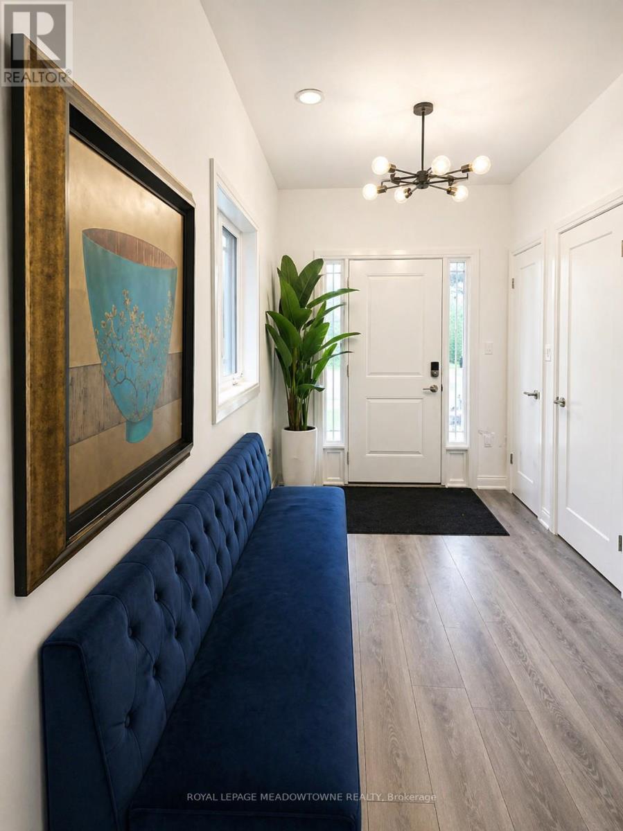 56 Waterlilly Way, Hamilton, Ontario  L0R 1P0 - Photo 2 - X13062100