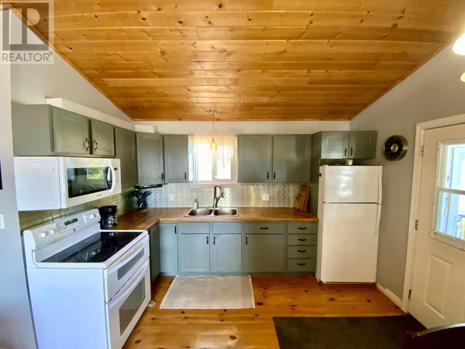 1978 Pineshores Rd, Goulais River, Ontario  P0S 1E0 - Photo 5 - SM260823