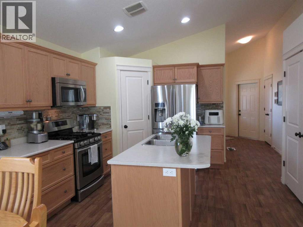 122 Chartwell Place Se, Medicine Hat, Alberta  T1B 0E4 - Photo 9 - A2303977