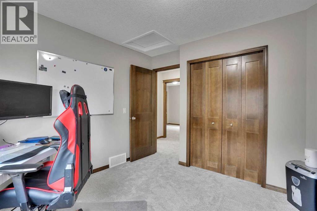 300 Coopers Hill SW, Airdrie, Alberta  T4B 0S1 - Photo 26 - A2295022