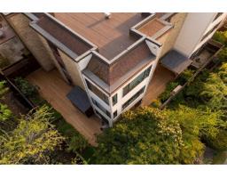 105 15265 ROPER AVENUE, White Rock, British Columbia