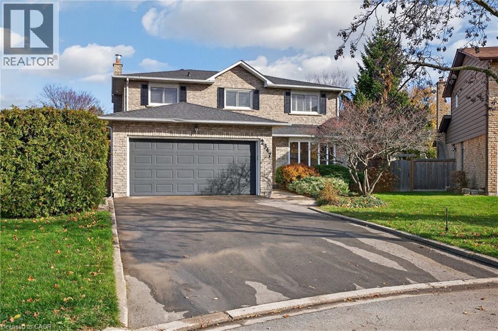 2347 Tweedsmuir Court, Burlington, Ontario  L7P 4K9 - Photo 2 - 40825714