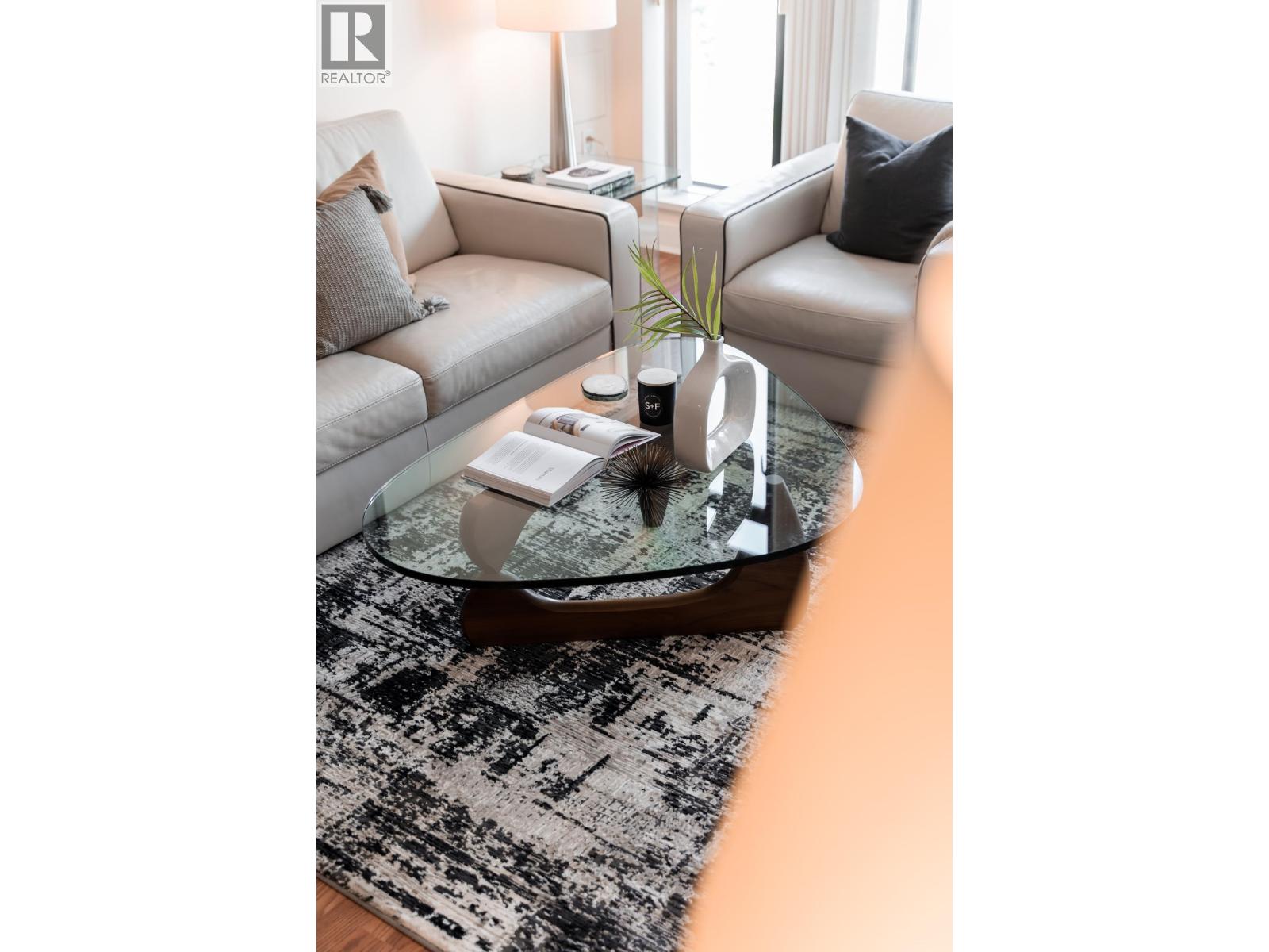 1104 175 W 1st Street, North Vancouver, British Columbia  V7M 3N9 - Photo 2 - R3117725