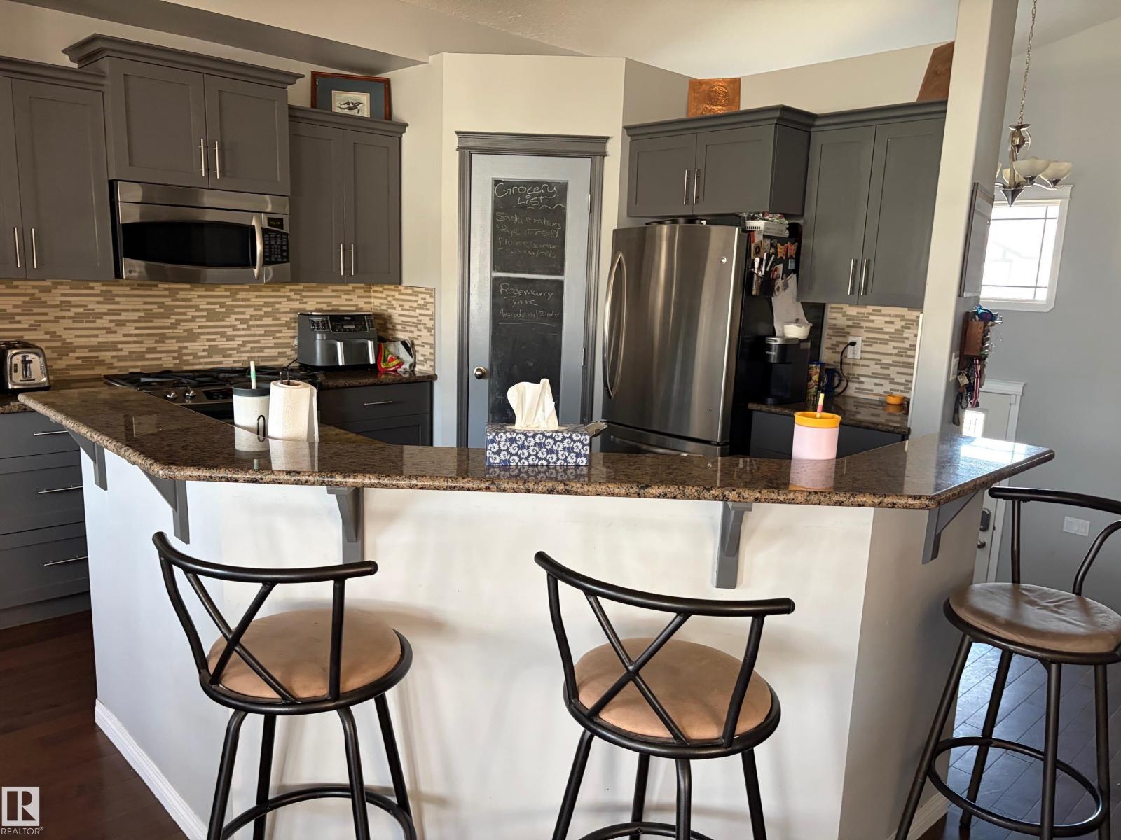 135 Park Gv, Wetaskiwin, Alberta  T9A 1X5 - Photo 4 - E4484646