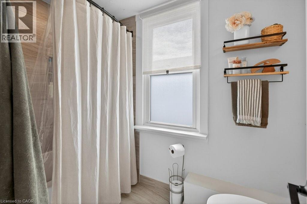 53 East 21st Street, Hamilton, Ontario  L8V 2T3 - Photo 35 - 40809045