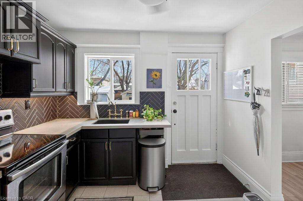 53 East 21st Street, Hamilton, Ontario  L8V 2T3 - Photo 19 - 40809045