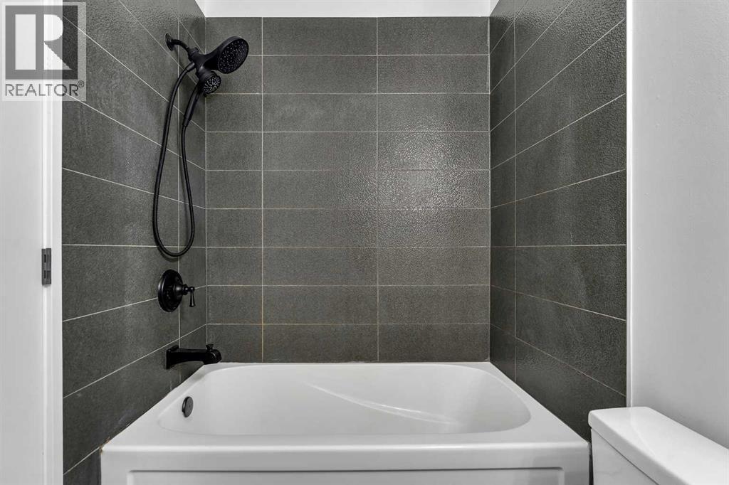 62 Deer Ridge Way SE, Calgary, Alberta  T2J 5Y6 - Photo 20 - A2292366