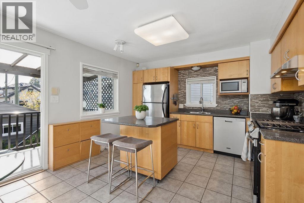 4344 Skeena Street, Vancouver, British Columbia  V5R 2L7 - Photo 2 - R3117691