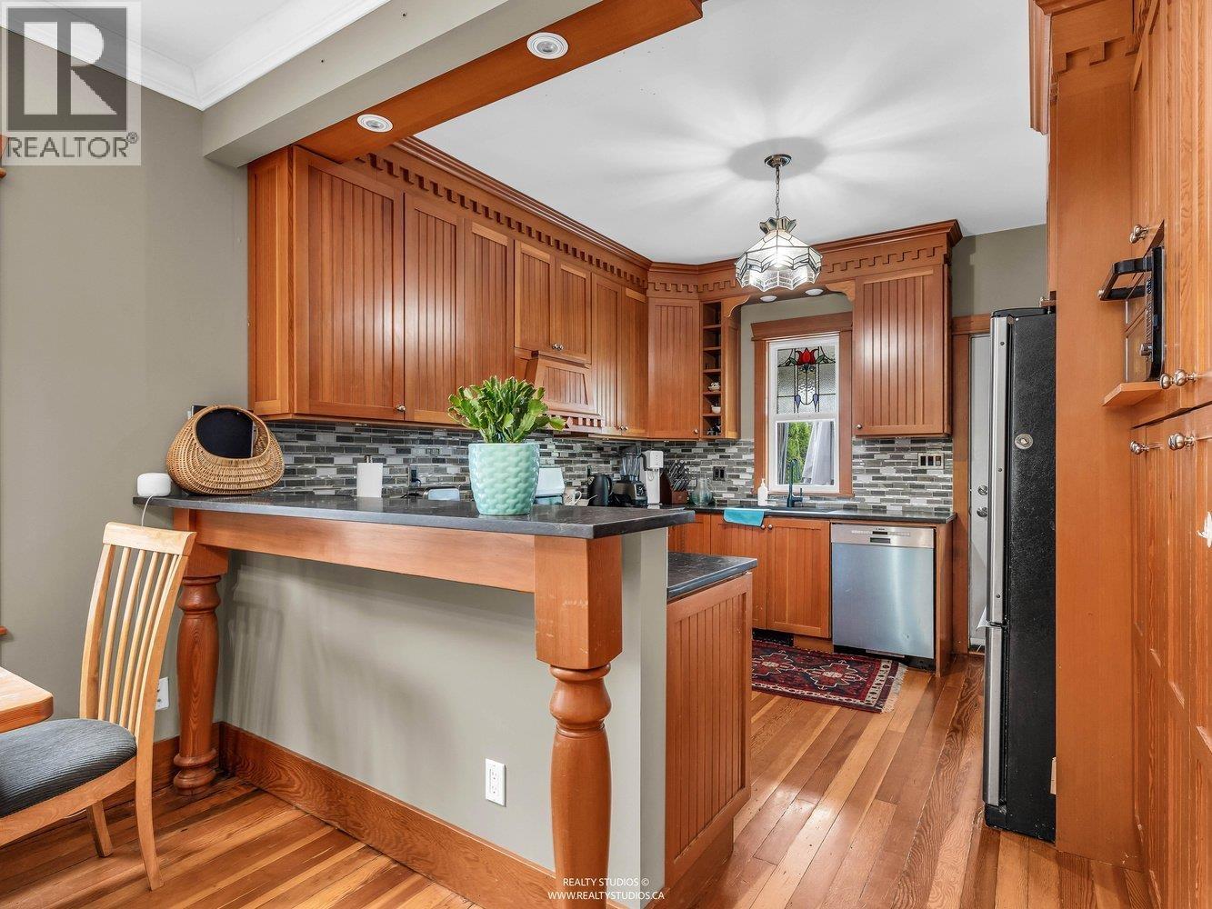 822 E 22nd Avenue, Vancouver, British Columbia  V5V 1V7 - Photo 10 - R3117705