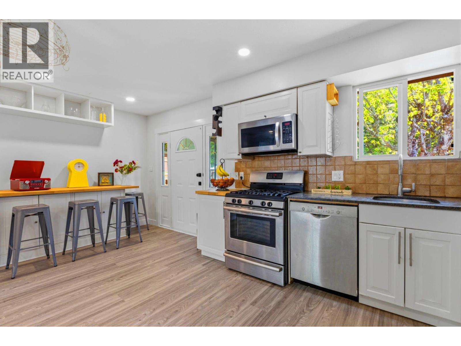 713 Appleyard Court, Port Moody, British Columbia  V3H 3X1 - Photo 3 - R3117721