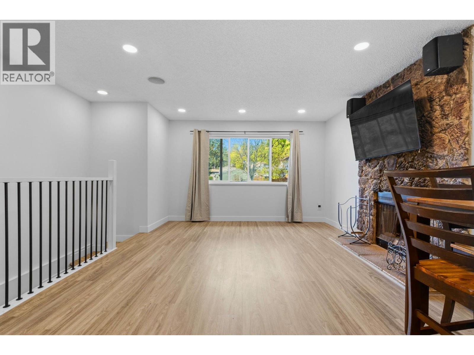 713 Appleyard Court, Port Moody, British Columbia  V3H 3X1 - Photo 8 - R3117721